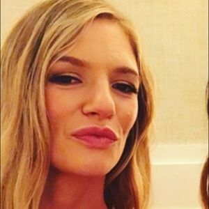 Meet your Posher, Christie